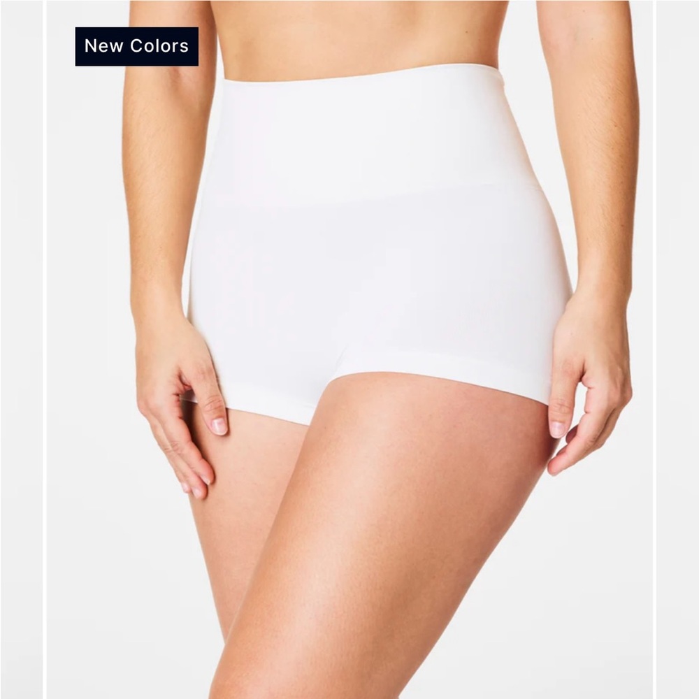 Spanx extraordinary Boyshort in Linen